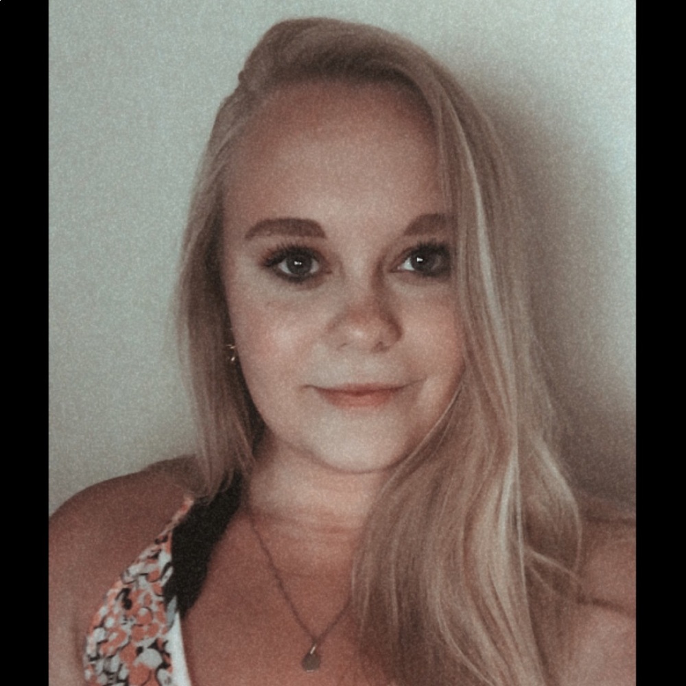 Meet your Posher, Lauren